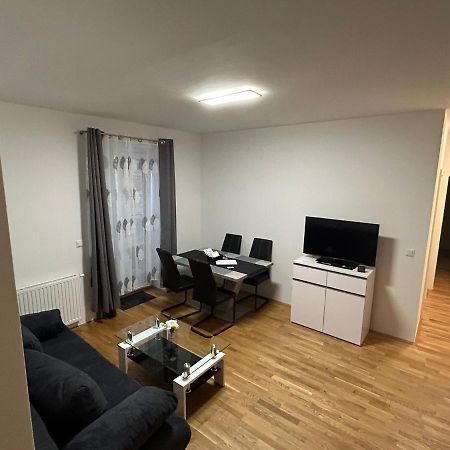 Paky Appartements 00322 Bruck an der Leitha Luaran gambar