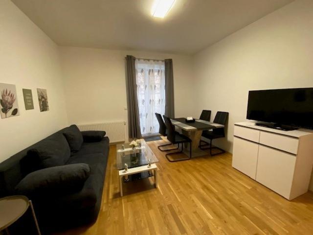 Paky Appartements 00322 Bruck an der Leitha Luaran gambar